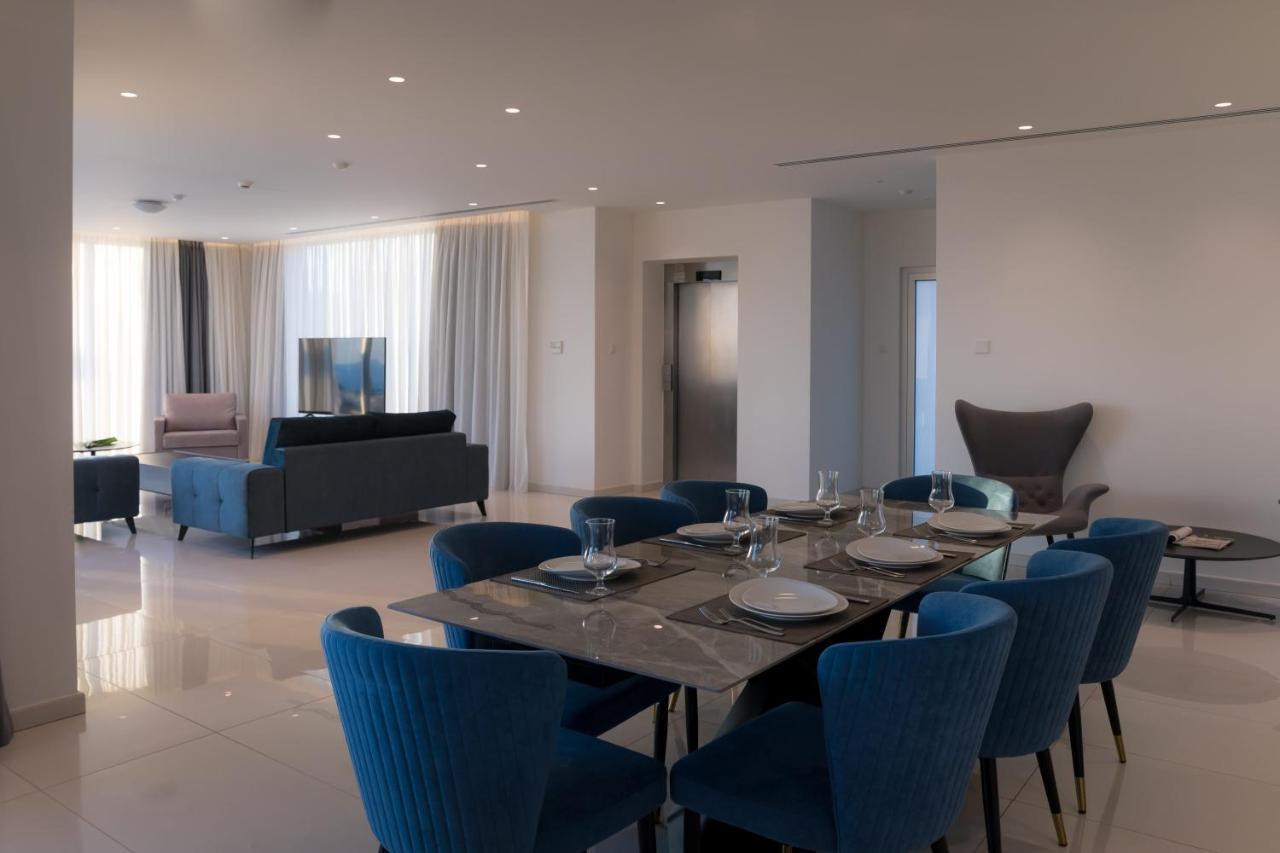 Love Bridge Seaview Villas 아이아 나파 외부 사진