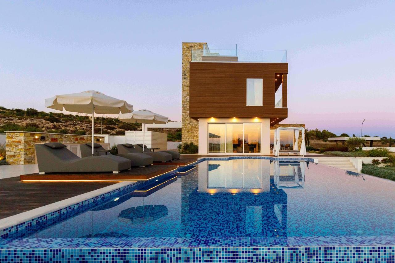 Love Bridge Seaview Villas 아이아 나파 외부 사진