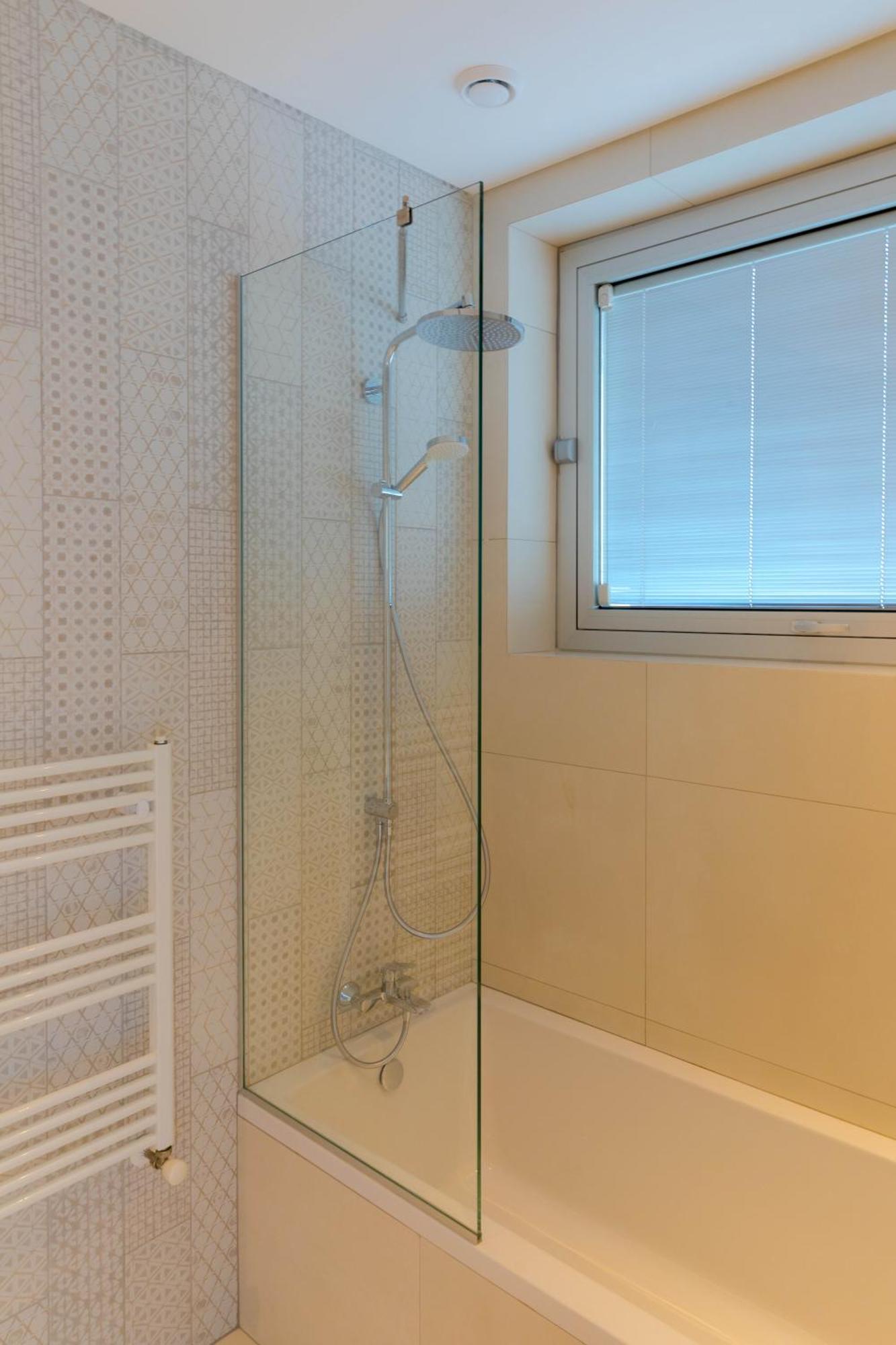 Love Bridge Seaview Villas 아이아 나파 외부 사진
